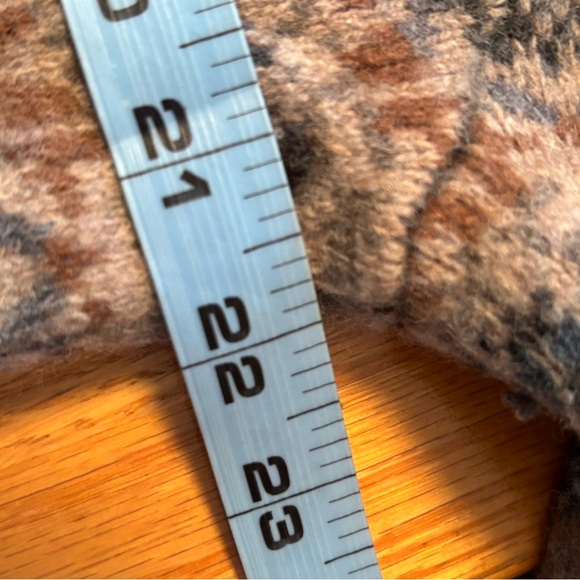 Hudson North Sweater (unisex) - Picture 7 of 8